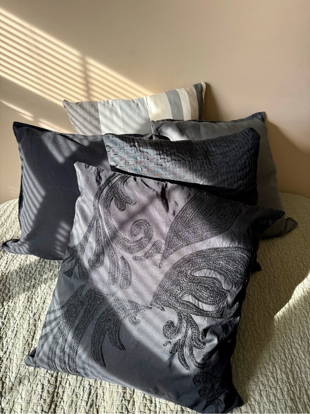 Millennial Decorative Throw Pillow Set